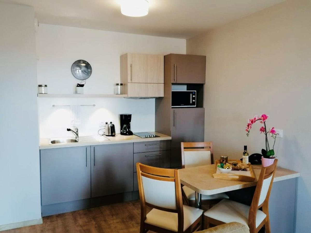 Domitys Les Raisins Bleus Aparthotel Villiers sur Marne Bagian luar foto
